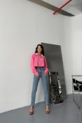 CROP GÖMLEK BEYAZ YAKA VE ETİKET DETAYLI - Pembe resmi
